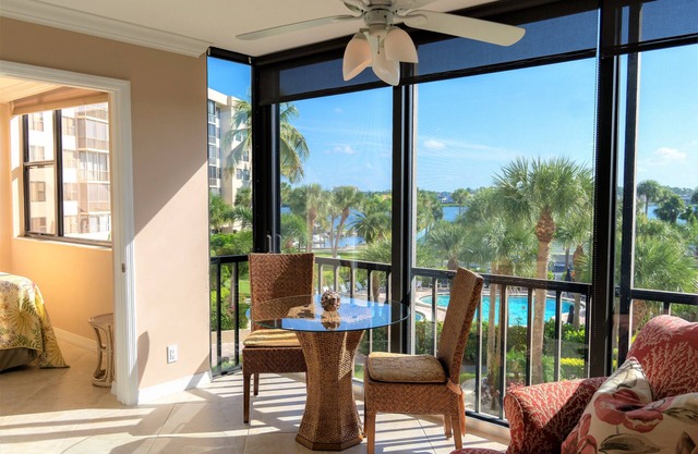 Beautiful Residence With Panoramic Sunrises On the Favored South Wing
