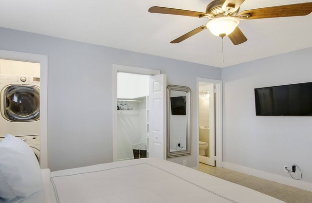 Beautifully #2Renovated Palm Beach Gardens Apartment2