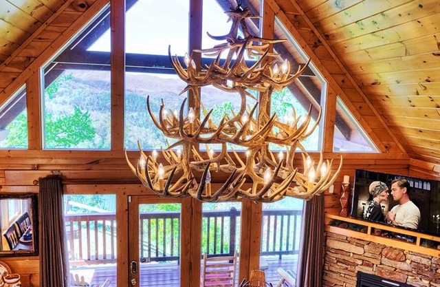 BEST PANORAMIC VIEWS @ TOP BLACK BEAR FALLS! 3 Levels-3K Suites! Pool, Arcade
