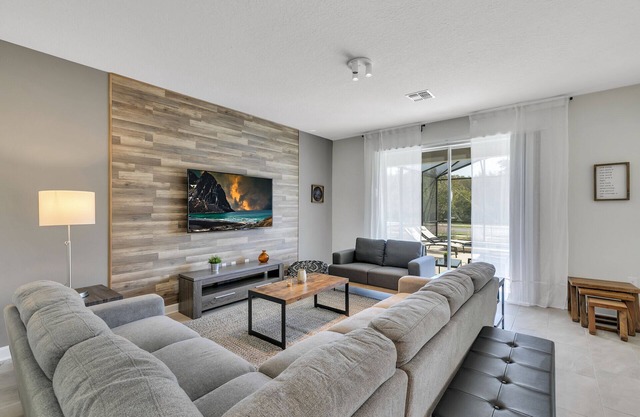 "Bookmark Storey" - 6BD/5BA House w/Private Pool near Disney