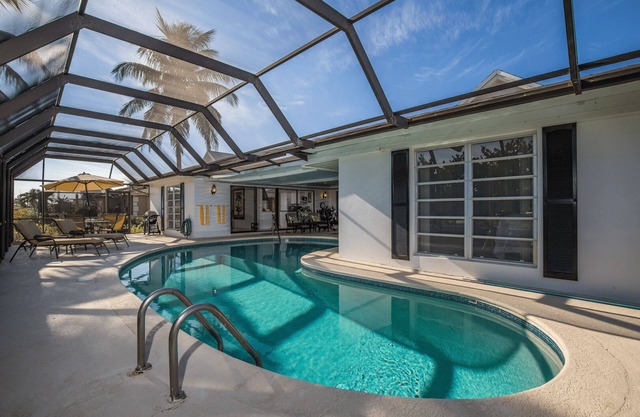 Classic Design and Comfortable Vacation Home