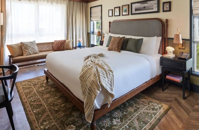 Coastal Paradise Awaits! Pool Onsite, Pet-Friendly, Steps to South Pointe Park Beach!