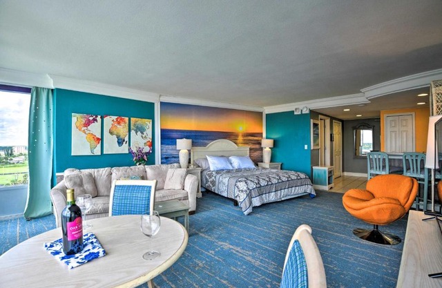 Colorful Ocean-View Studio Steps from the Beach!