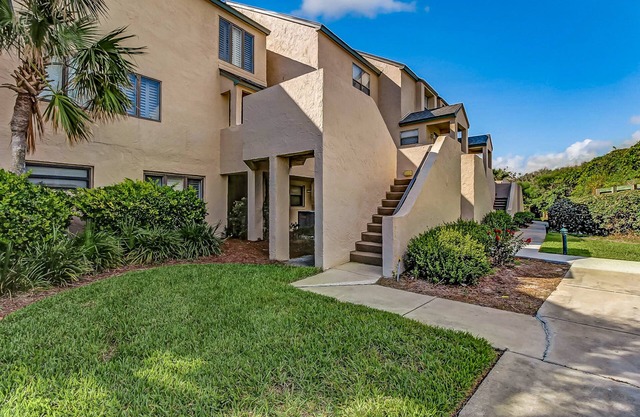 Completely Remodeled Condo with Modern Kitchen & WiFi - Steps to Beach/Pool