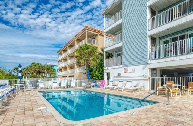 Completely remodeled 2/2 Beachside Condo.