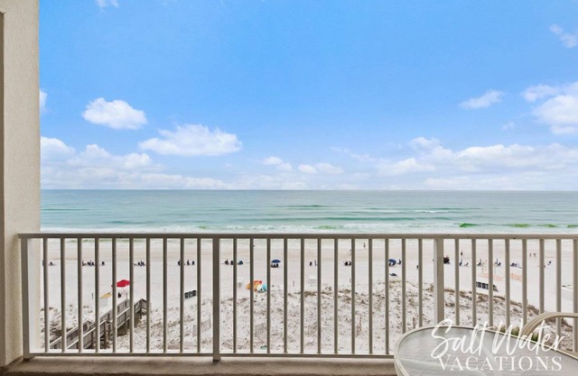 Condo ∙ 2 bedrooms ∙ 6 guests