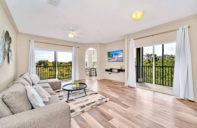 Condo w Pool, Hot Tub, Games Room - Pet Friendly