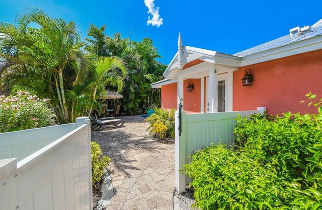 Coral Cottage 