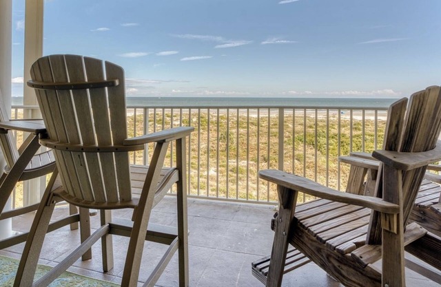 CRC 1402 - Oceanfront with Excellent Views