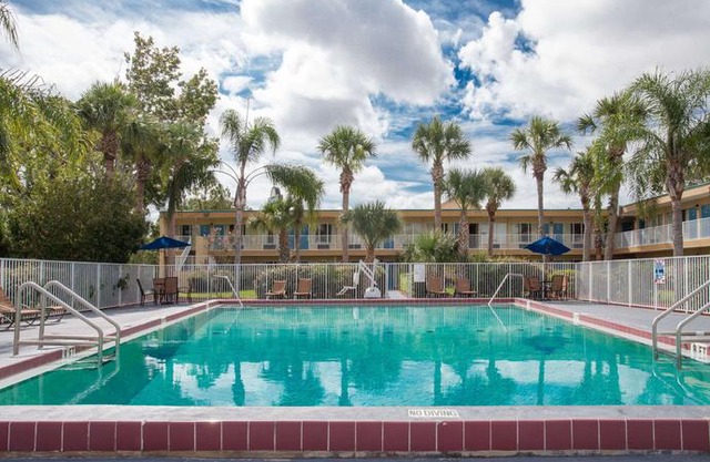 Days Inn by Wyndham Daytona Beach Speedway