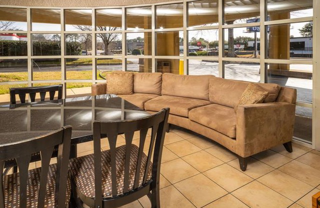Days Inn by Wyndham Atlanta Stone Mountain