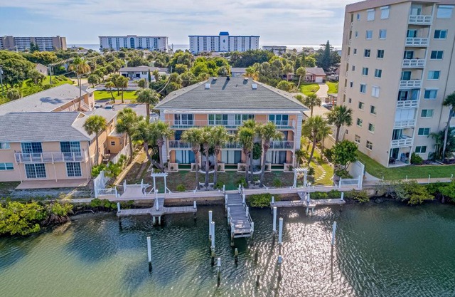 Daytona Beach Luxury Waterfront Retreat - UNIT 201