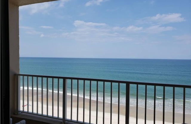 Located Traffic Beach Br South Point 