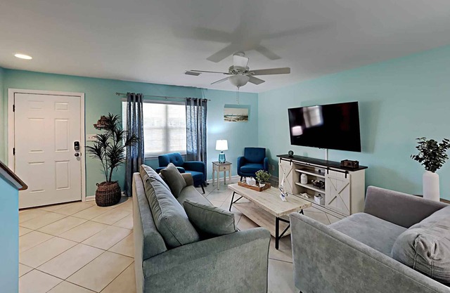 Destin Condo | Just Minutes to the Sugar White Sands of the Gulf of Mexico!