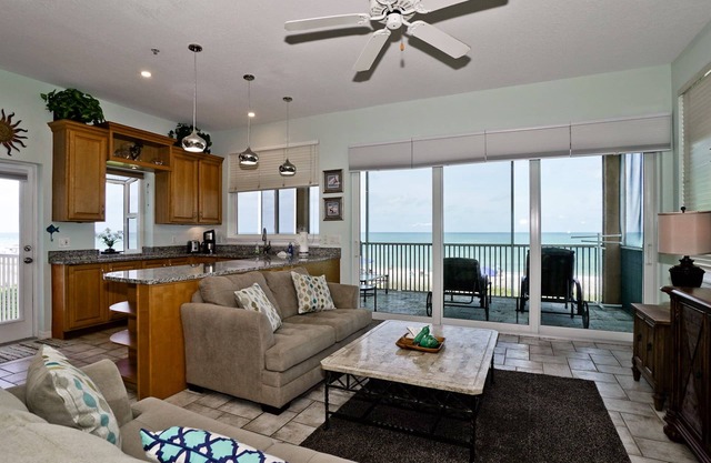 DIRECT BEACHFRONT! PANARAMIC SUNSET VIEWS!