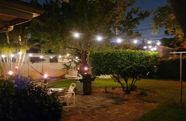 Downtown Fort Lauderdale Escape. Airport, beaches, cruise port minutes away!