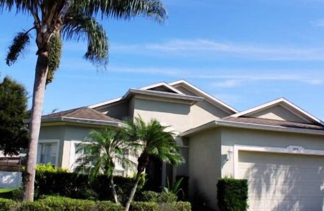Fabulous family vacation Home with Private Pool and Spa minutes away from Disney located in The Shires!