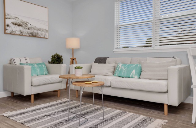 Fabulous stay in the center of Jax Beach, 3/1