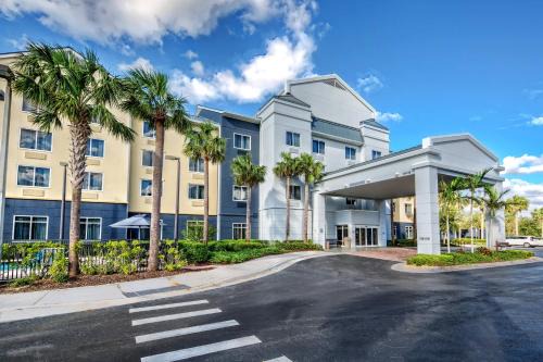 Fairfield Inn 