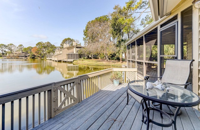 Fishermans Cove 45, WiFi, End Unit, 2 Bedrooms, Sleeps 6