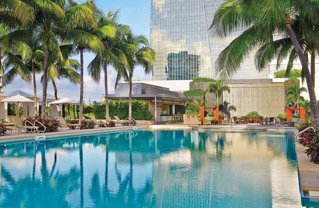 Four Seasons Hotel Miami