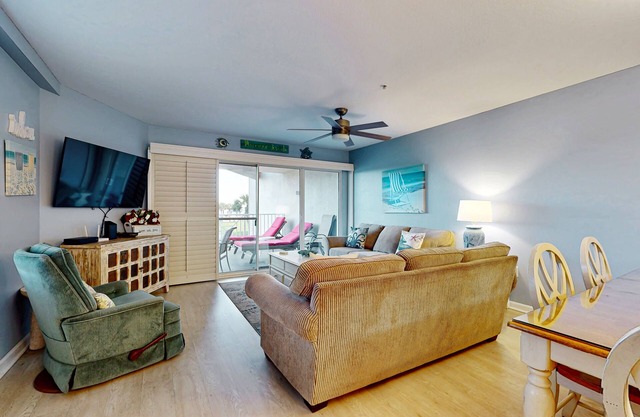 Friendly Condo with Private Washer/Dryer, High-Speed WiFi, & Beach Access