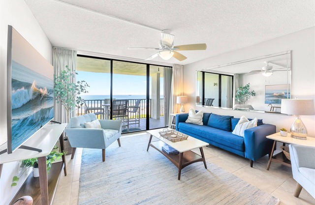 Gorgeous TOP floor unit w/HUGE Oceanfront Balcony
