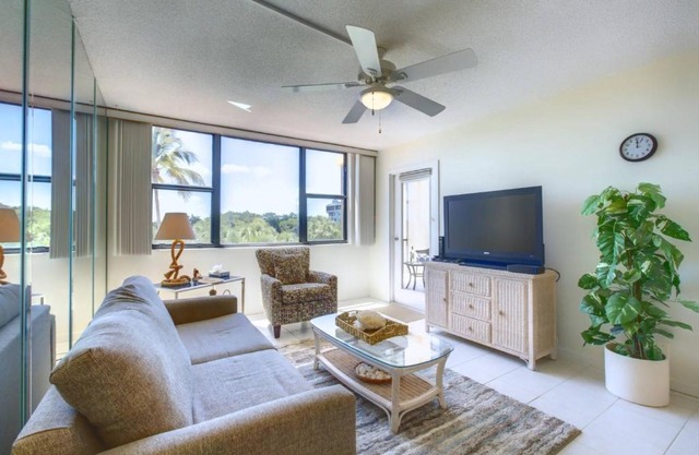Harbor Towers 1 Bedroom Pool View
