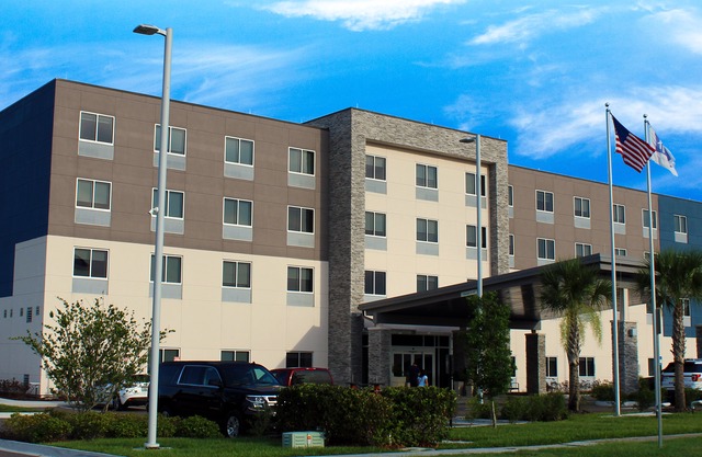 Holiday Inn Express & Suites - Jacksonville W - I295 and I10, an Ihg Hotel