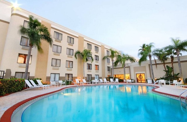 Holiday Inn Fort Myers - Downtown Area, an IHG Hotel