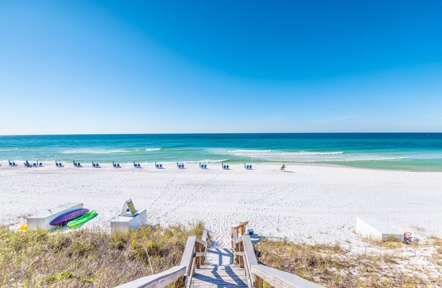 Inn at Gulf Place #311 (Sunshine in the Inn) - Gulf View, Pool, Tennis Court