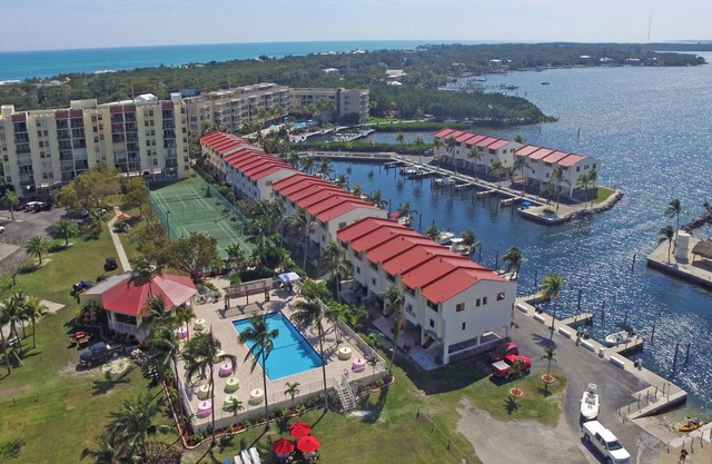 Futura Yacht Club 