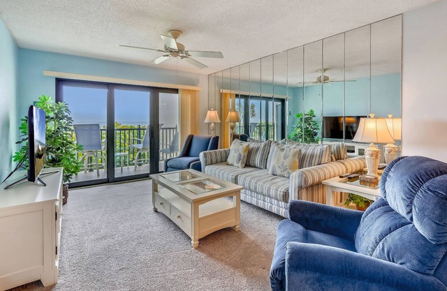 Land's End 202 building 9 Beachfront Condo w| balcony, close to pool!