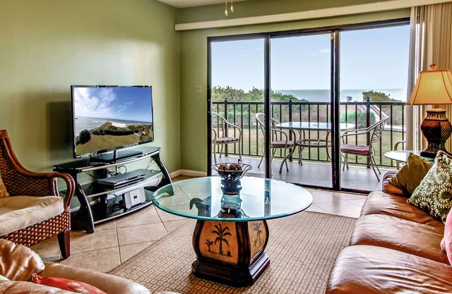 Land's End 204 building 9 Beach front, lovely updates, close to pool!