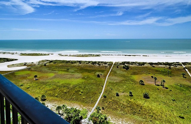 Landmark Tower 1707 Charming 17th Floor Oceanfront Condo