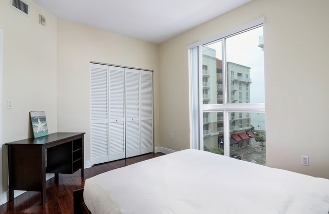 Luxurious Dadeland Condo, near Dadeland mall and shops at Sunset