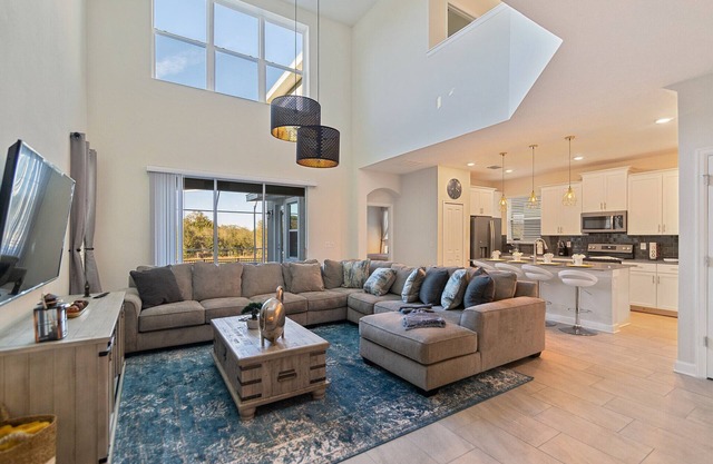Luxury 5 Bedroom Home 170