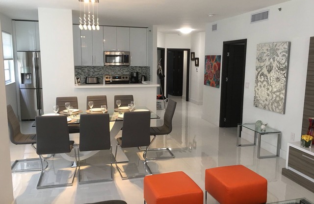 Luxury Remodeled II , 3 Br, Amenities