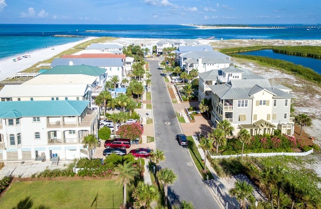 Magnolia House 305 is a Luxury 2 BR with Free Beach Service by RedAwning in Destin