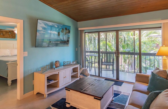 MARINER 4 #208 TWO BEDROOM TWO BATH CONDO NEWLY RENOAVTED ISLAND GETAWAY