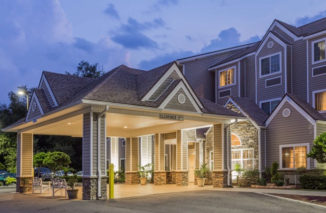 Microtel Inn & Suites by Wyndham Jacksonville Airport
