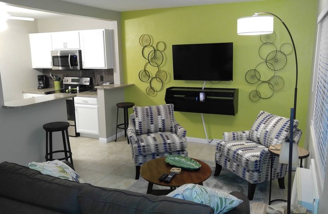 Modern Sarasota Living
