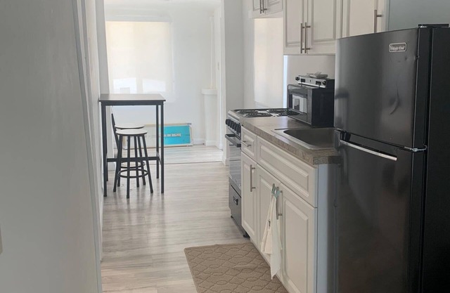 New Cozy Apartments minutes from Design District, Wynwood and more.