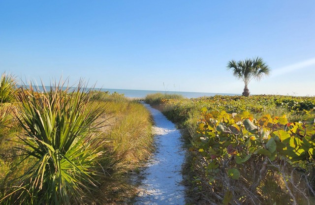 Newly remodeled after hurrican Ian. Come relax and unwind!
