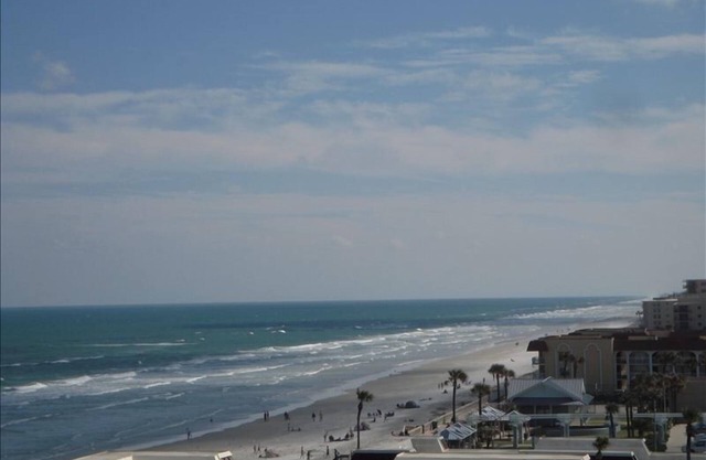 Newly Renovated. It's Beachy Keen!