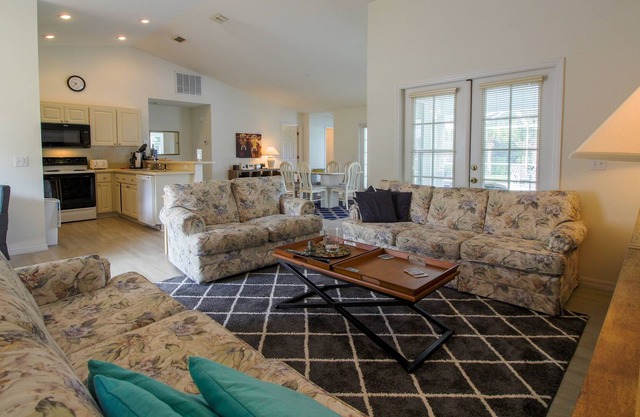North Foxrun Terrace Villa 1512 by RedAwning