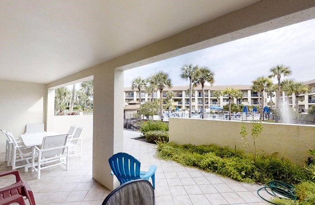 Ocean Villas 100: 3 bedroom condo with huge patio, 2 pools and beach access