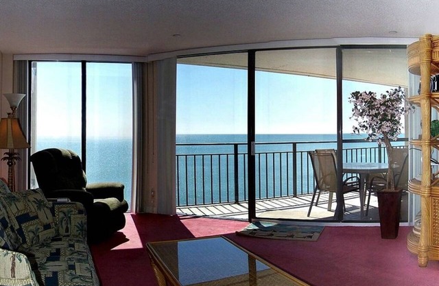 Oceanfront Surfmaster 810! 8th Flr Views, Pools, Hot Tubs & Free Parking Passes
