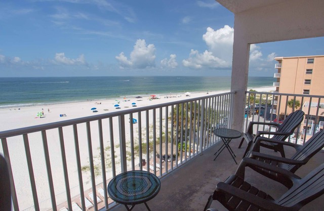 Outstanding Corner Unit in the Sea Breeze Resort!