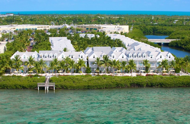 Parrot Key Hotel & Villas
